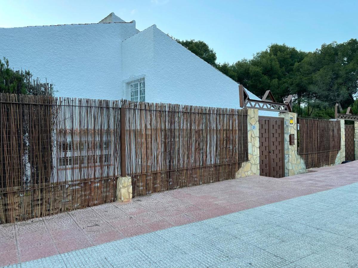 Villa Mis 5 Amores Con Piscina Бенидорм Экстерьер фото