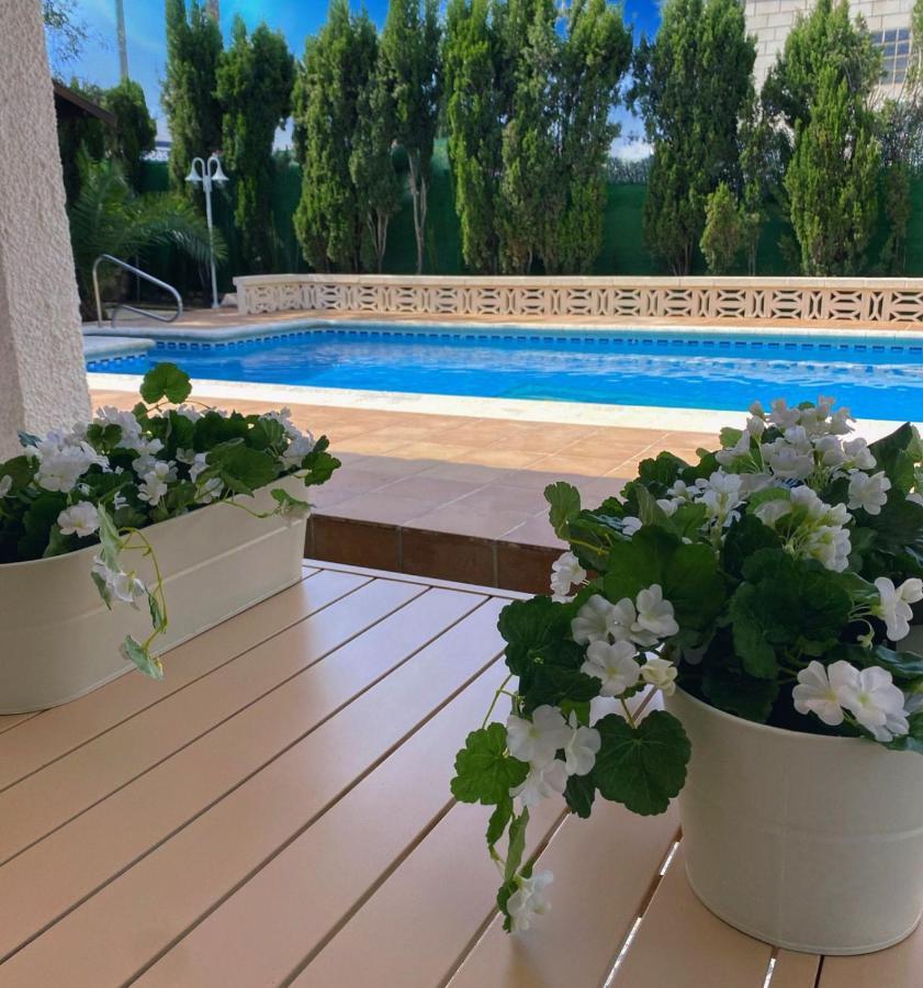 Villa Mis 5 Amores Con Piscina Бенидорм Экстерьер фото