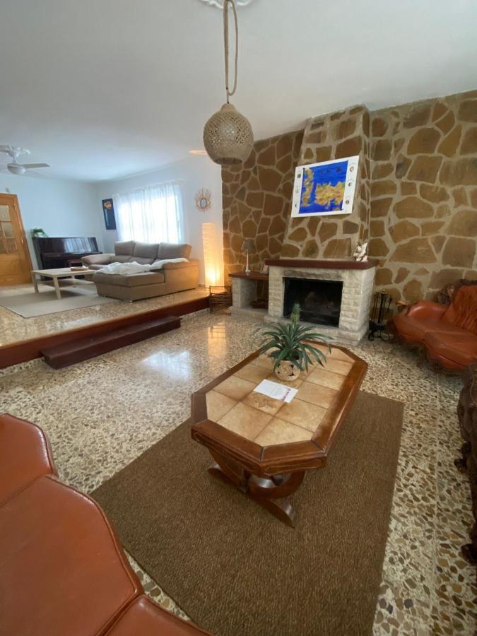 Villa Mis 5 Amores Con Piscina Бенидорм Экстерьер фото