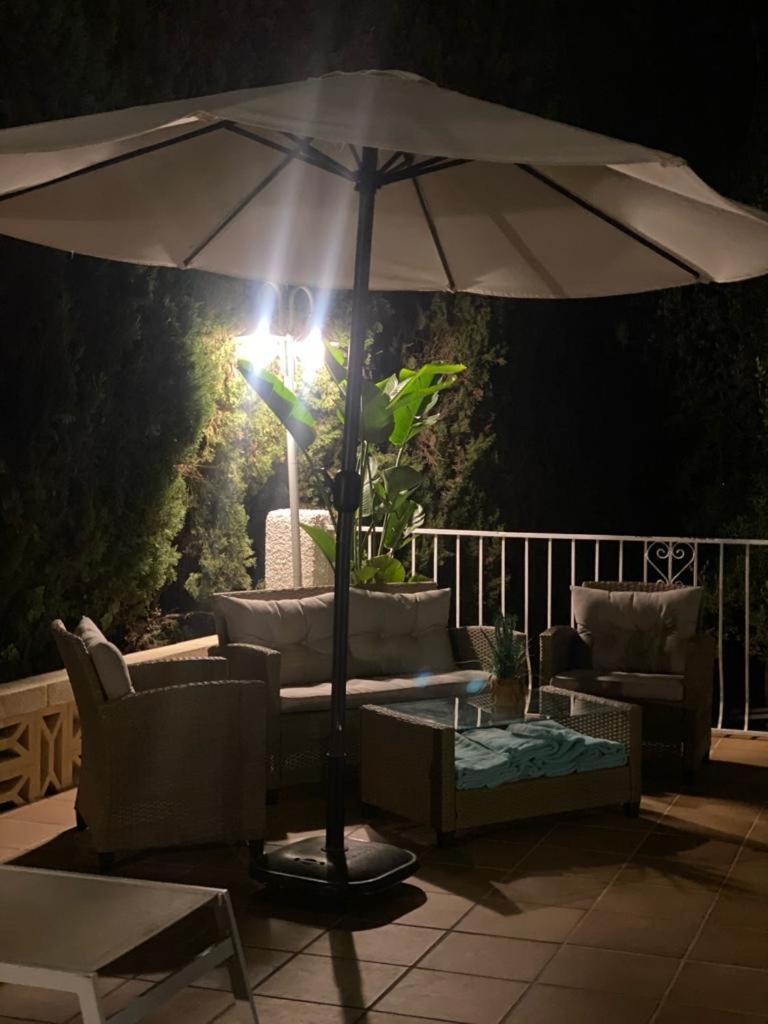 Villa Mis 5 Amores Con Piscina Бенидорм Экстерьер фото
